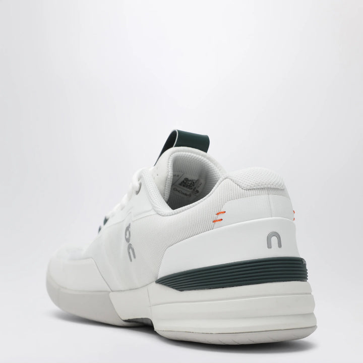 On - THE ROGER Pro tennis shoes in mesh, white/evergreen