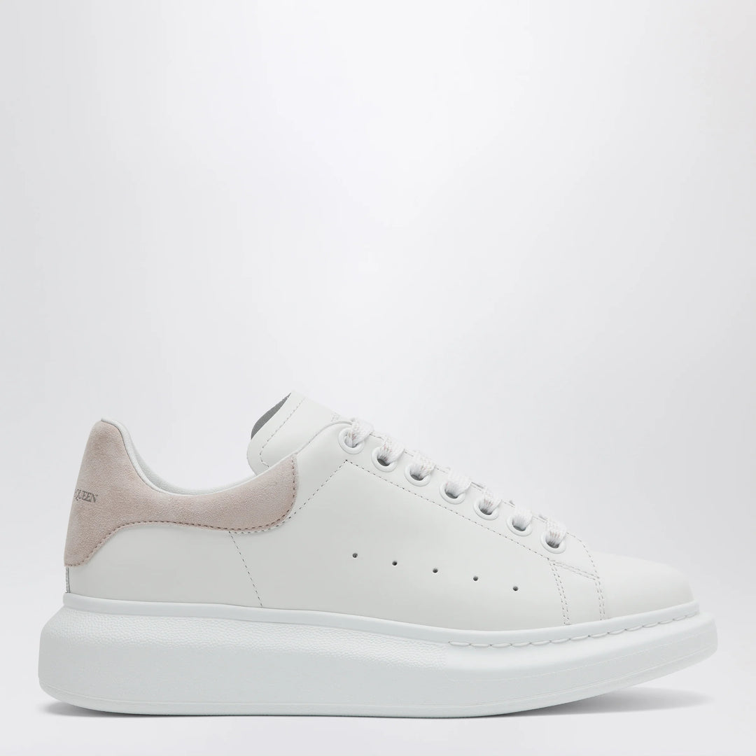 Alexander McQueen - Oversized Sneakers in white/patchouli