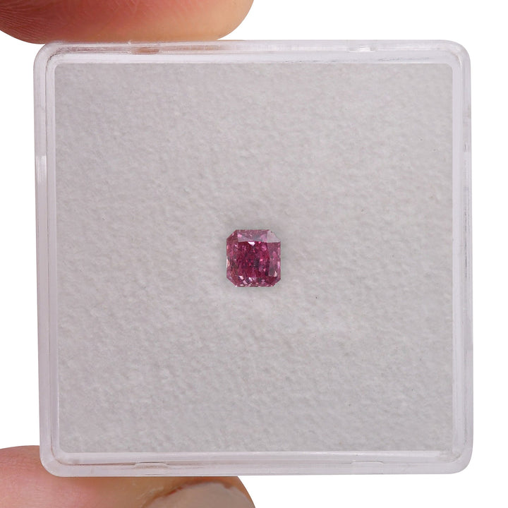 0.23 Carat Fancy Vivid Purplish Pink Radiant Argyle Diamond (I1) GIA