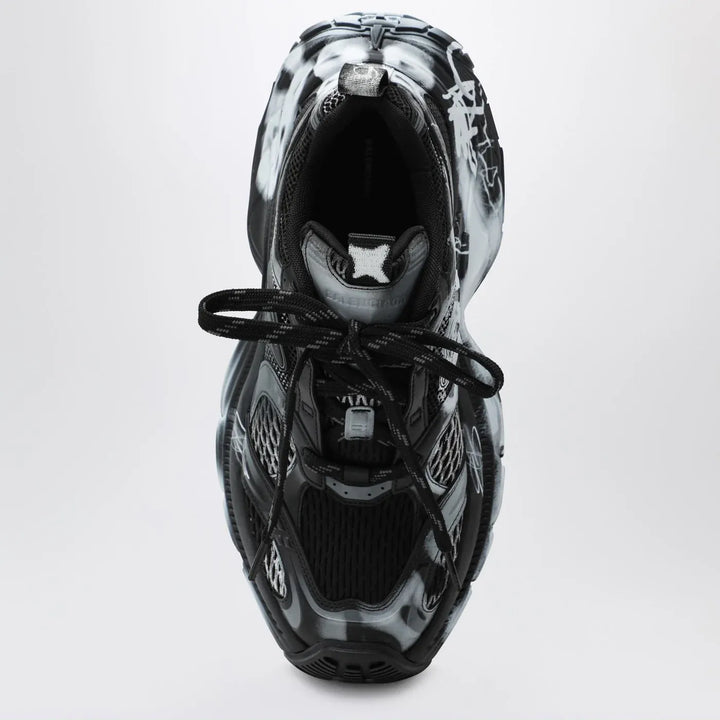Balenciaga - White/black 6XL sneakers with spray details Brand Apparel &amp; Accessories > Shoes 42 IT
