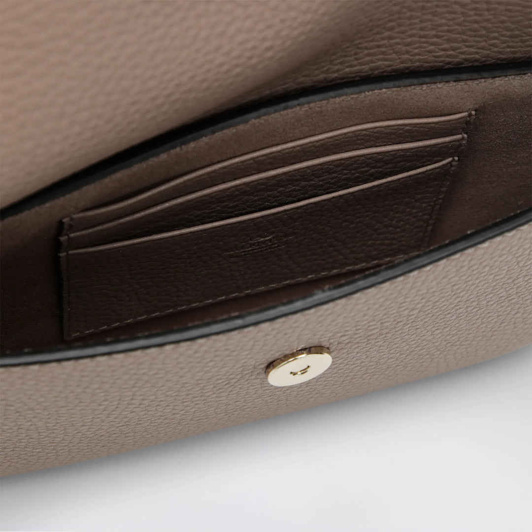 Valentino Garavani - Rockstud pouch in grained calf leather, powder