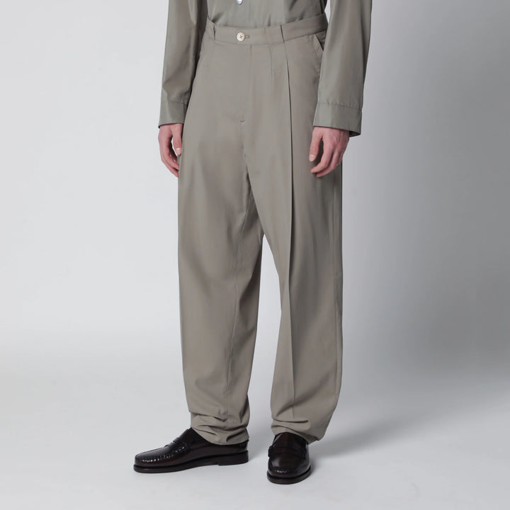 Brunello Cucinelli - Twill cotton trousers with pleats in khaki