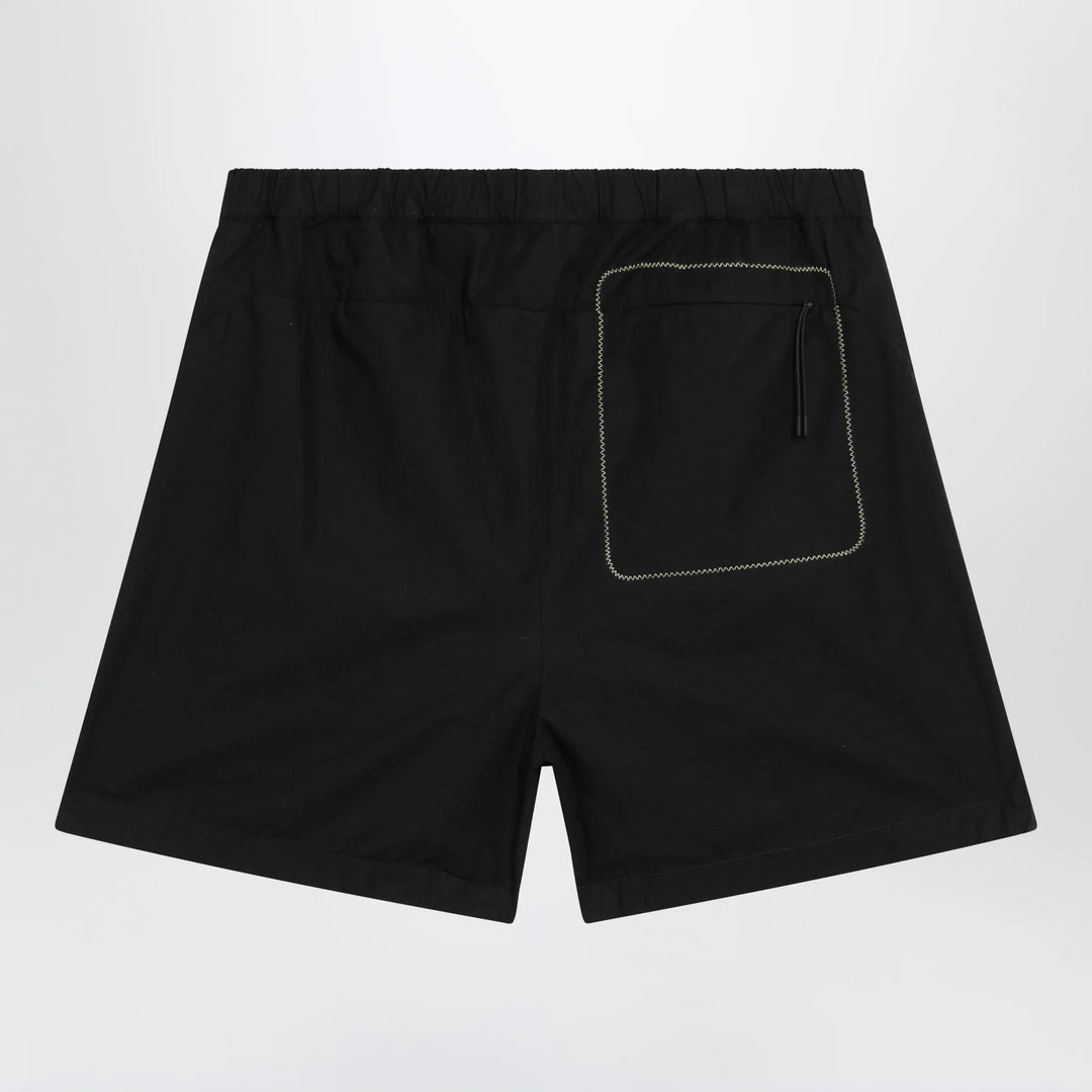 Moncler - Black cargo shorts in cotton gabardine Brand Apparel &amp; Accessories > Clothing > Shorts