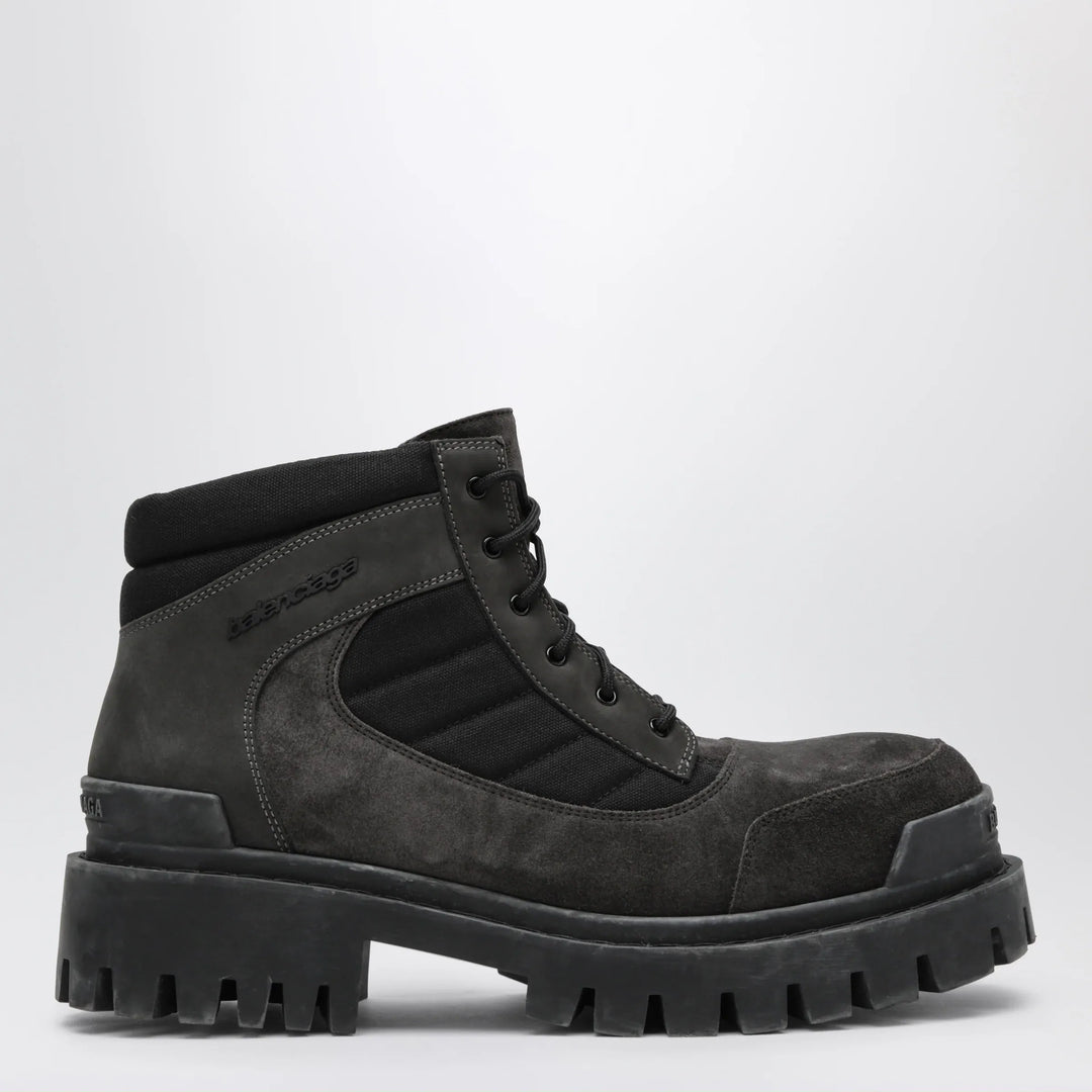 Balenciaga - Combat Strike low lace-up suede boots brown/black Brand Apparel &amp; Accessories > Shoes 42 IT