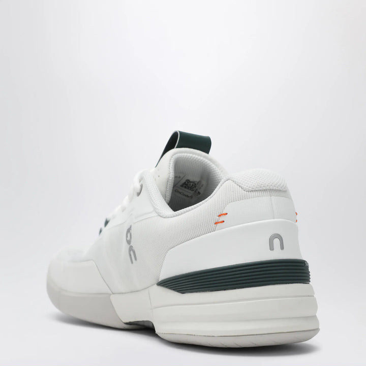 On - THE ROGER Pro tennis shoes in mesh, white/evergreen Brand